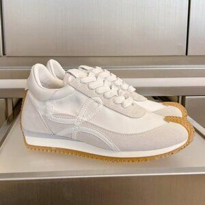Loewe Flow Runner Sneakers （white）